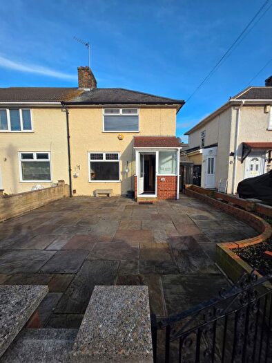 3 Bedroom End Terrace House To Rent In Harrold Road, Dagenham, RM8
