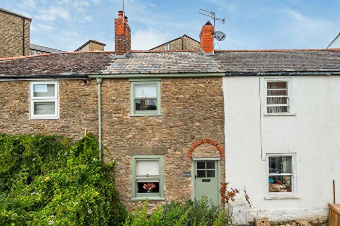 1 Bedroom Terraced House For Sale In St Andrews Road, Bridport, DT6