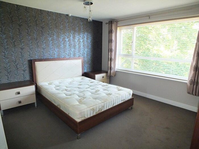2 Bedroom Flat To Rent In Chadley Close, Solihull, B91