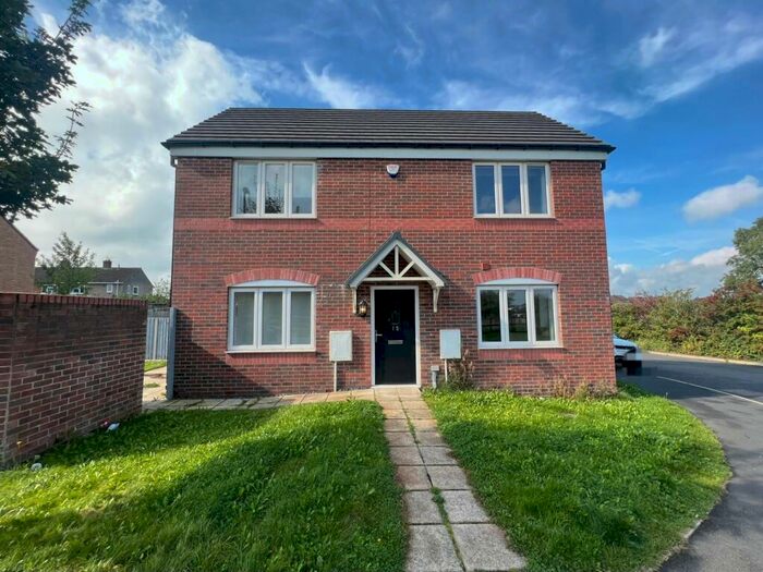 3 Bedroom House To Rent In Carlyle Road, Stonebroom, Alfreton, DE55