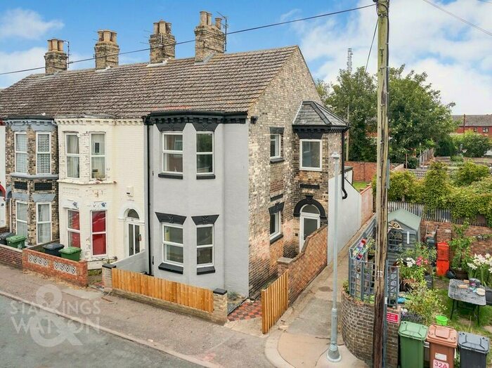 4 Bedroom End Of Terrace House To Rent In Lichfield Road, Great Yarmouth, NR31