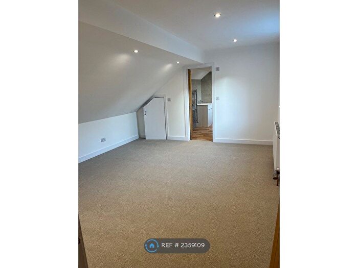 2 Bedroom Semi-Detached House To Rent In Newton Abbot, Newton Abbot, TQ12