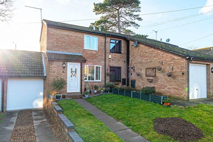 2 Bedroom Semi-Detached House For Sale In Alington Close, Finedon, Northamptonshire, NN9