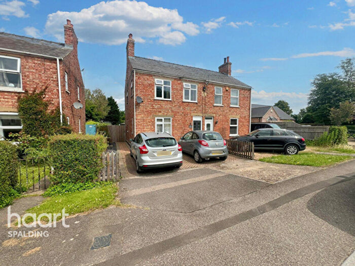 3 Bedroom Semi-Detached House For Sale In Bridge Road, Long Sutton, PE12