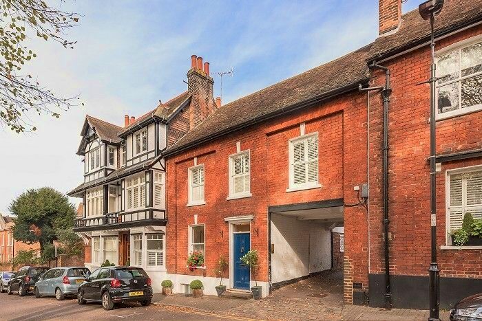 4 Bedroom Town House To Rent In Romeland Hill, St.Albans, AL3