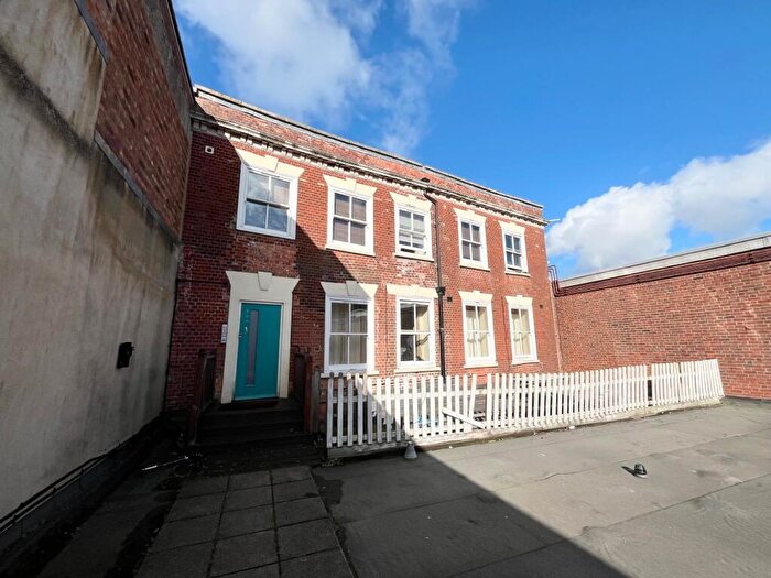 3 Bedroom Flat To Rent In High Street, Poole, BH15