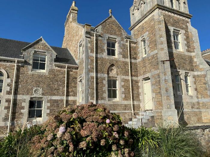 2 Bedroom Terraced House To Rent In Coastguard Crescent, Penzance, TR18