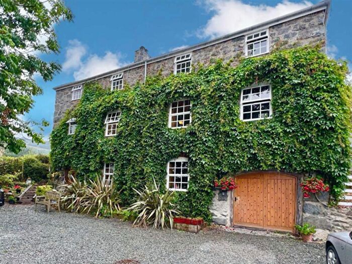 5 Bedroom Detached House For Sale In Pentre Felin, Eglwysbach, LL28