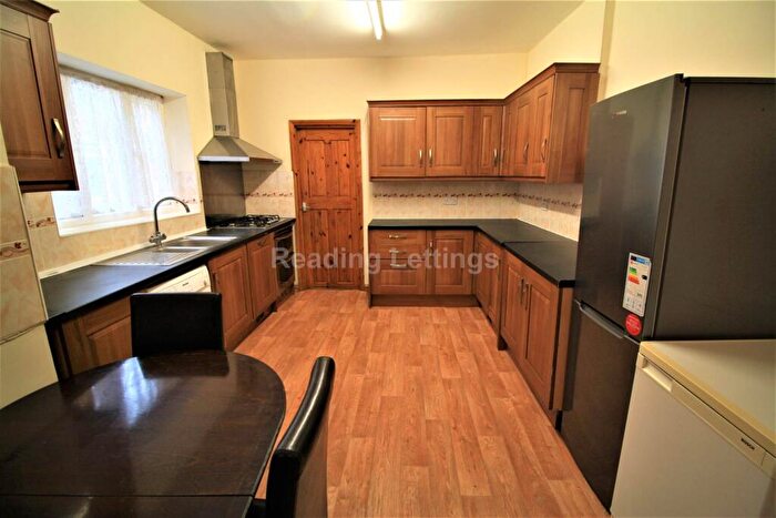 6 Bedroom Terraced House To Rent In London Road, Reading, RG1