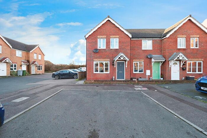 3 Bedroom Semi-Detached House For Sale In Clay Cross Drive, Mansfield, NG21