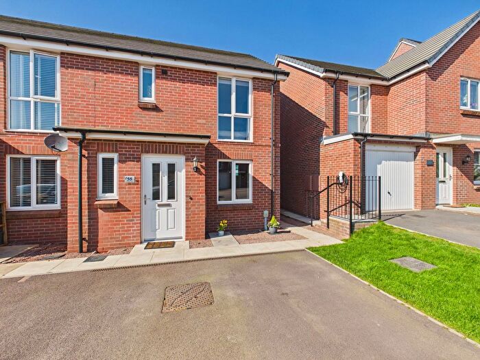3 Bedroom End Of Terrace House For Sale In Kingfisher Drive, Lydney, GL15