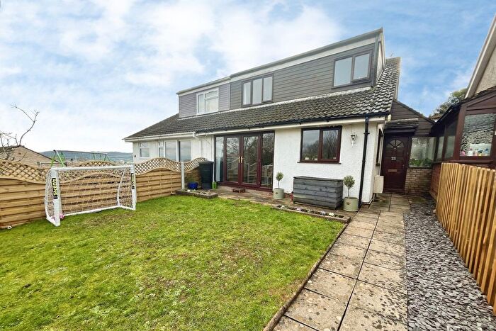 4 Bedroom Semi Detached House For Sale In Avon Way, Portishead, Bristol, BS20