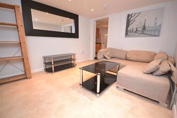 1 Bedroom Flat To Rent In London Road, Town Centre, RG1