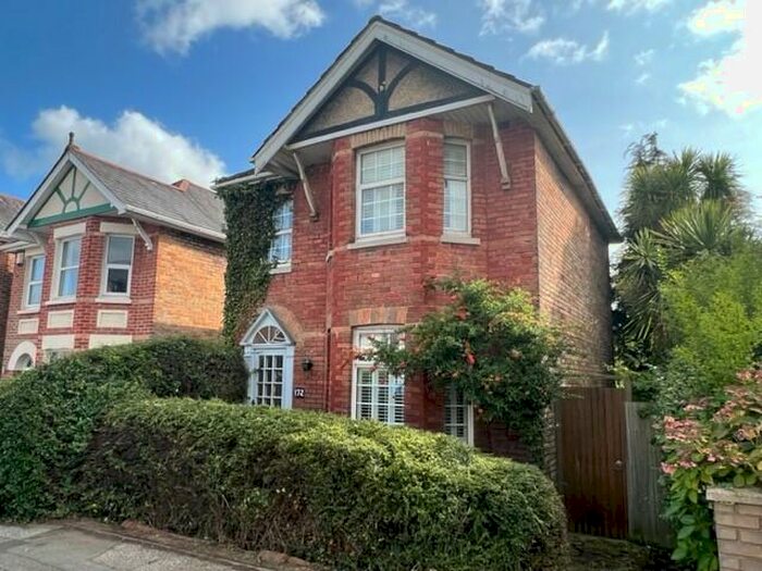4 Bedroom Detached House To Rent In Bournemouth Road, BH14