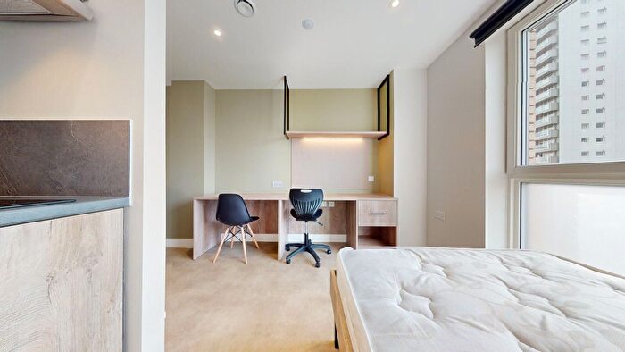 Studio To Rent In Ilderton Road, London, SE15