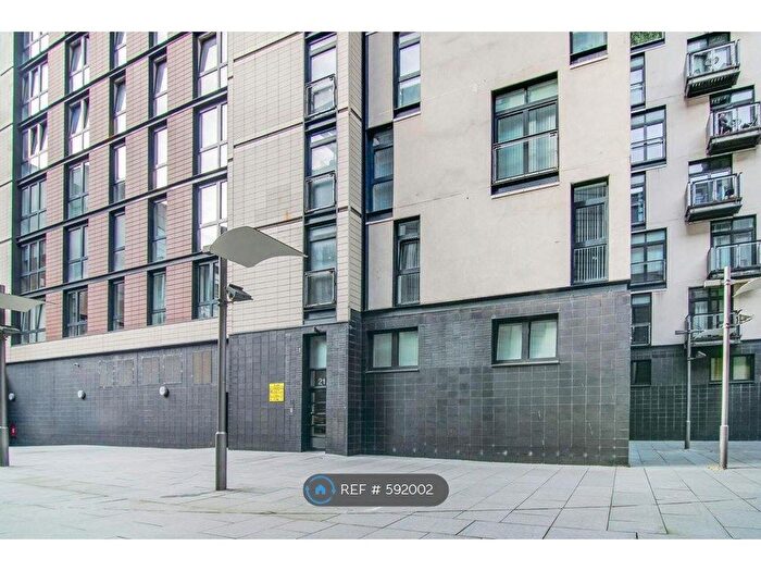2 Bedroom Flat To Rent In Oswald Street, Glasgow, G1