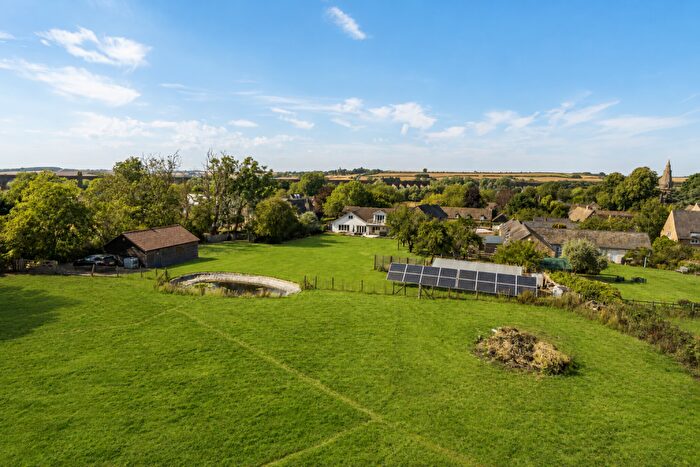 4 Bedroom Detached House For Sale In Gretton Road, Harringworth, NN17