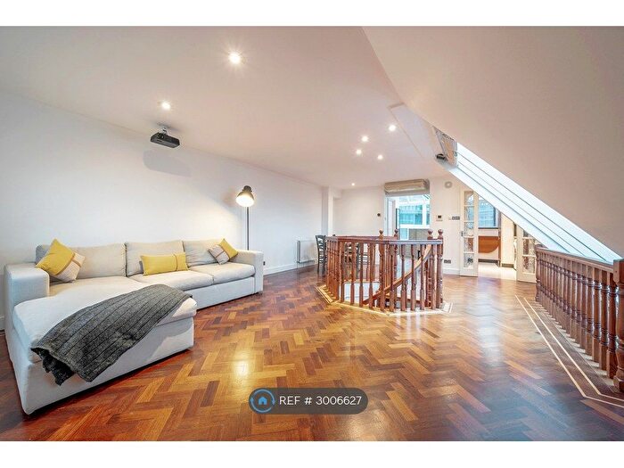 2 Bedroom Maisonette To Rent In Tradewinds Court, London, E1W