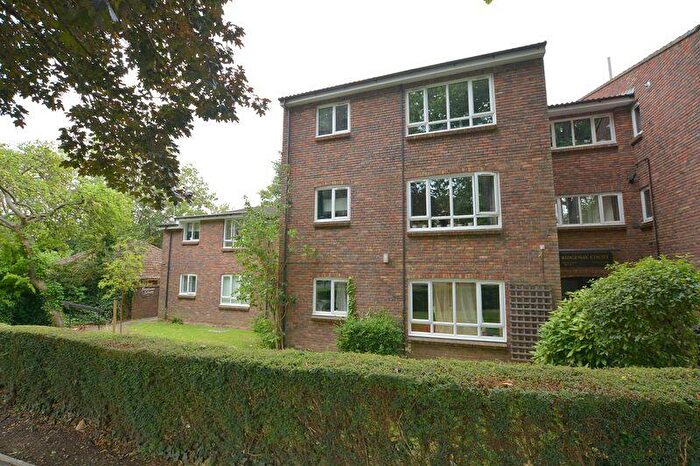 1 Bedroom Flat For Sale In The Avenue, Hatch End, HA5