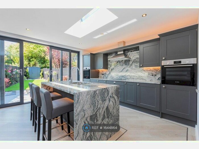 5 Bedroom Semi-Detached House To Rent In Elmside, Guildford, GU2