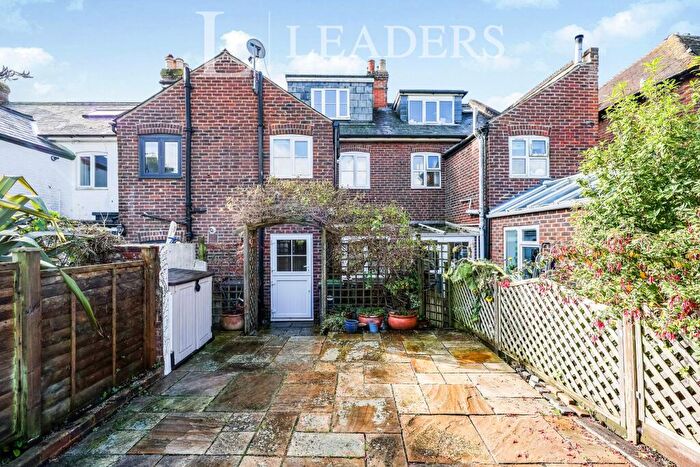 3 Bedroom Terraced House To Rent In Langstone High Street, PO9
