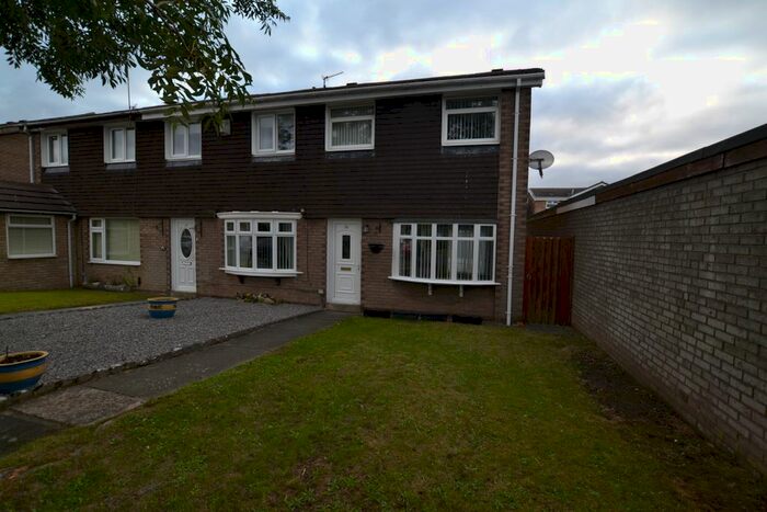 3 Bedroom End Of Terrace House To Rent In Leyburn Close, Ouston, Chester Le Street, DH2