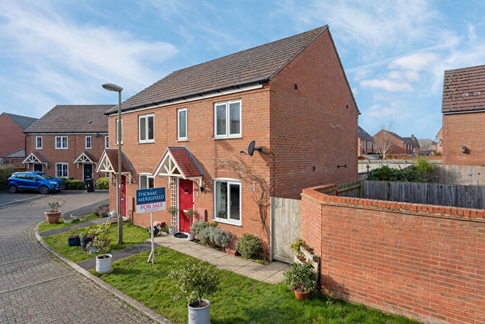 2 Bedroom Semi-Detached House For Sale In Pathfinder View, Chilton, OX11