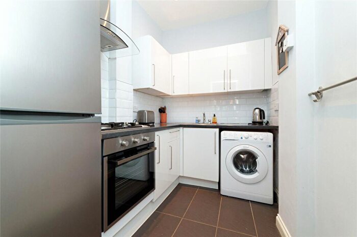 2 Bedroom Apartment To Rent In Dudley Drive, Glasgow, Lanarkshire, G12