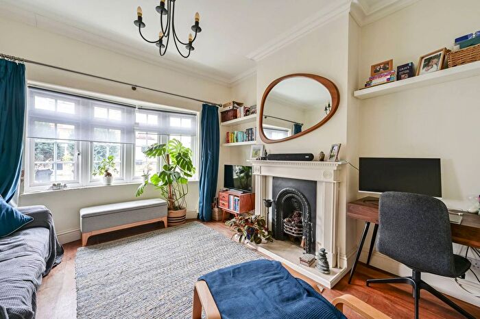 1 Bedroom Flat To Rent In Caroline Road, Wimbledon, London, SW19