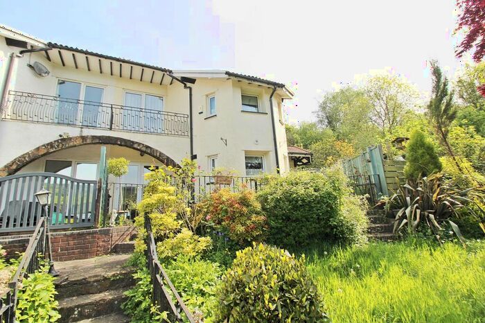 4 Bedroom Semi-Detached House For Sale In Elwyn Street, Tonyrefail, Porth, Rhondda Cynon Taff., CF39
