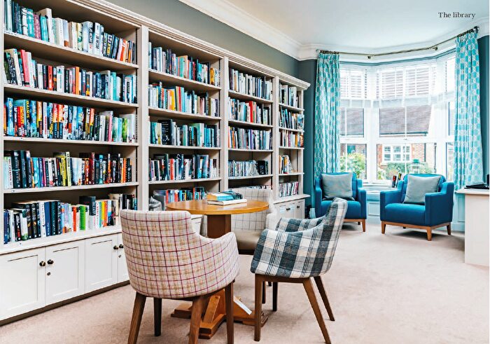 2 Bedroom Retirement Property For Sale In Parham House, Bramshott Place, King George's Drive, Liphook, Hampshire, GU30