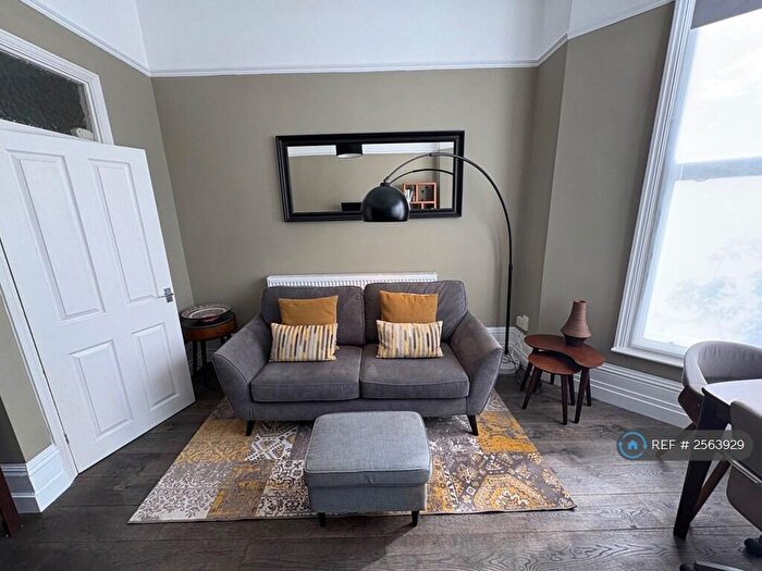 1 Bedroom Flat To Rent In Hither Green, London, SE13