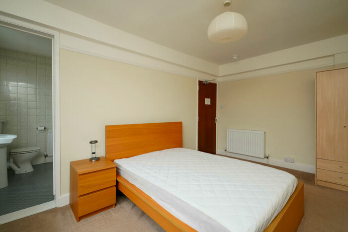 5 Bedroom Terraced House To Rent In Botley Road, Botley, OX2