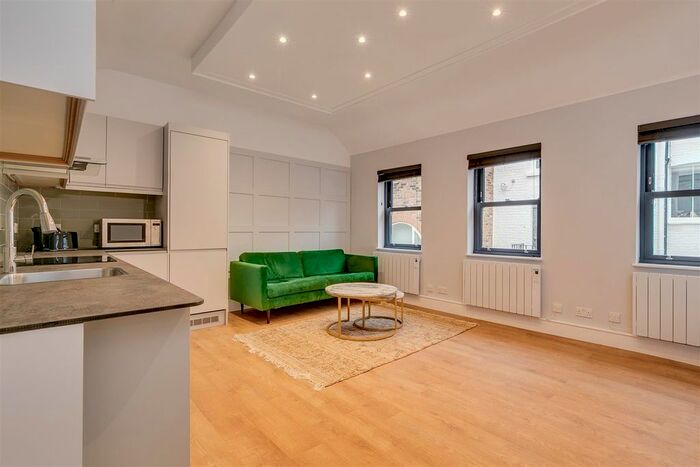 1 Bedroom Flat To Rent In Devonshire Mews, London, W4