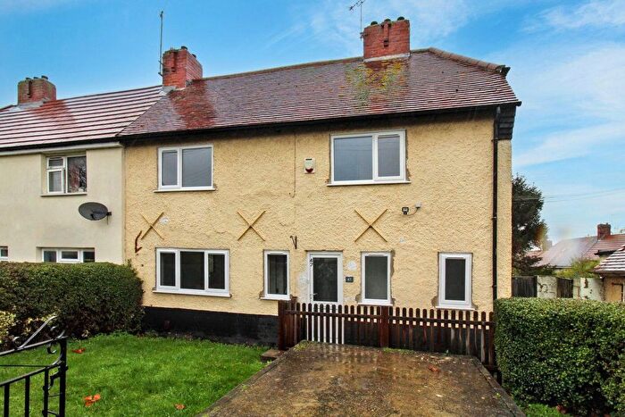 3 Bedroom Semi-Detached House To Rent In Farfield Avenue, Beeston, Nottingham, NG9