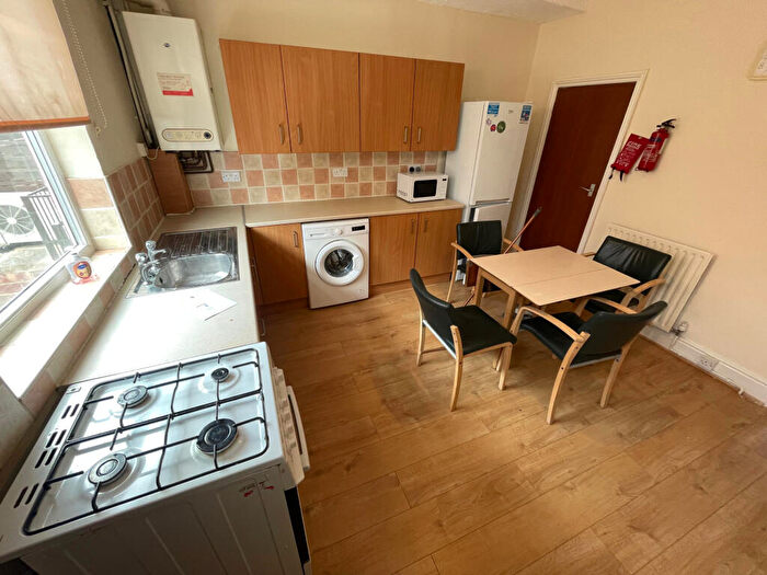 3 Bedroom Terraced House To Rent In Welton Grove, Leeds, LS6