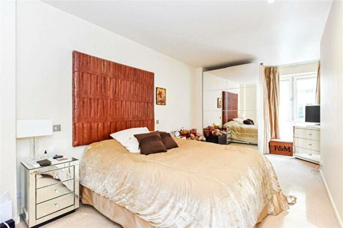 1 Bedroom Flat For Sale In Hosier Lane, Farringdon, London, EC1A