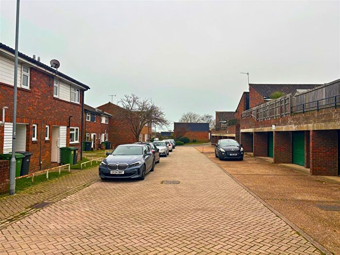 3 Bedroom End Of Terrace House For Sale In Howlett Close, St. Leonards-On-Sea, TN38