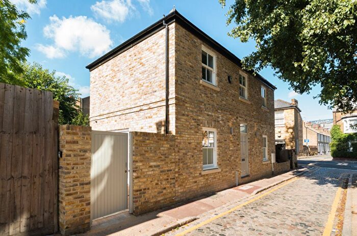 3 Bedroom Detached House For Sale In King William Lane, London, SE10