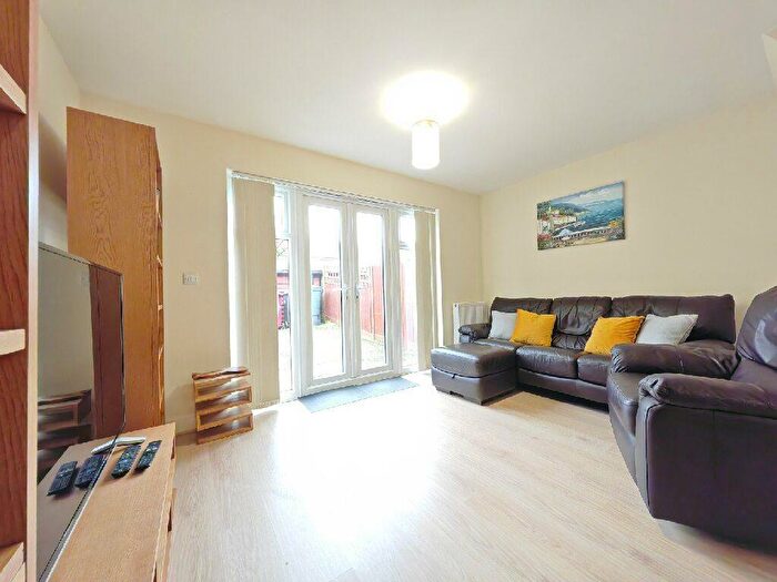 2 Bedroom End Of Terrace House For Sale In St. Agnes Way, Reading, RG2