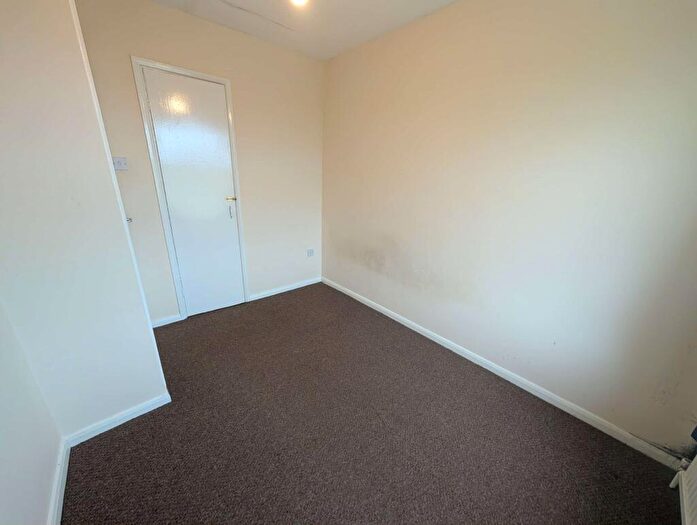 2 Bedroom Maisonette To Rent In North Street, Stanground, Peterborough, PE2