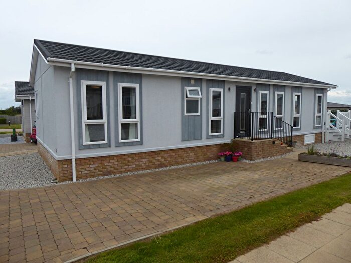2 Bedroom Park Home For Sale In Meadowlands Court, Bude, EX23