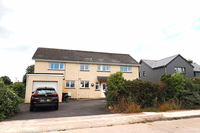 4 Bedroom Detached House To Rent In Warborough Road, Brixham, TQ5