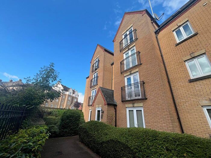 2 Bedroom Flat To Rent In Brook View, Grange Park, Northampton, NN4