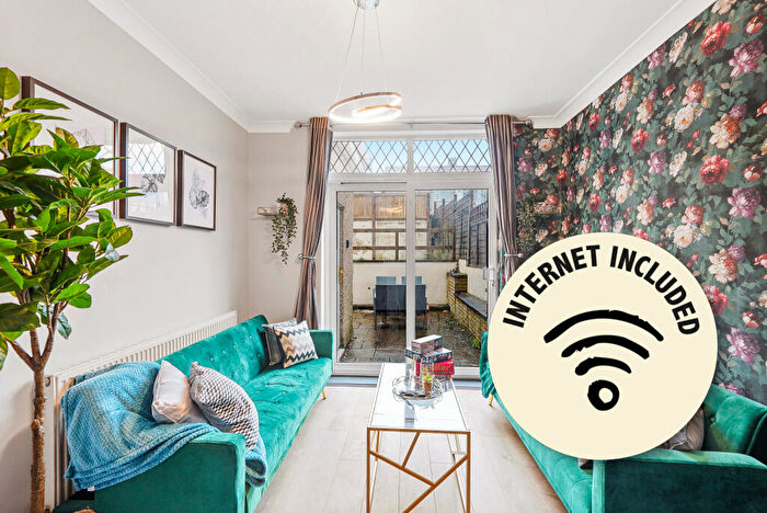 5 Bedroom House To Rent In Syston Way, Kingswood, BS15