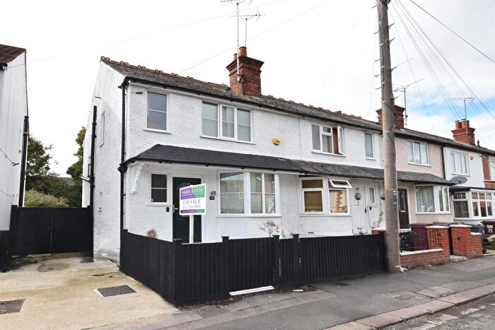 2 Bedroom Terraced House For Sale In St. Johns Road, Caversham, Reading, RG4