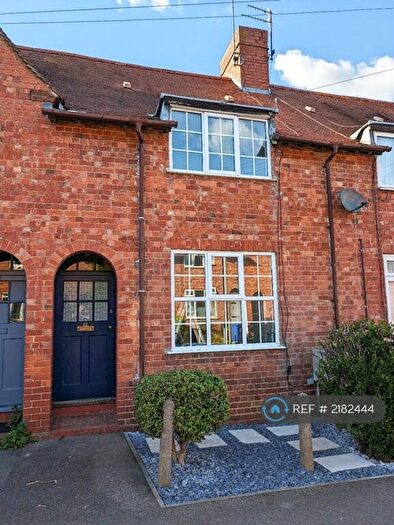 2 Bedroom Terraced House To Rent In Kings Road, Banbury, OX16