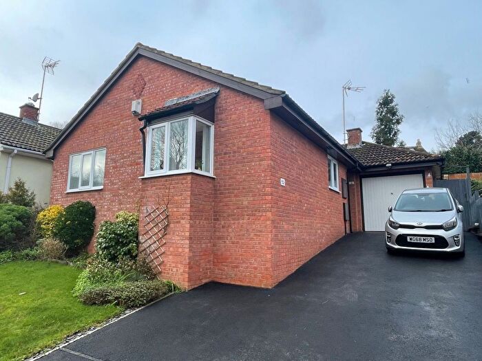 3 Bedroom Bungalow For Sale In Coniston Road, Ogwell, Newton Abbot, TQ12