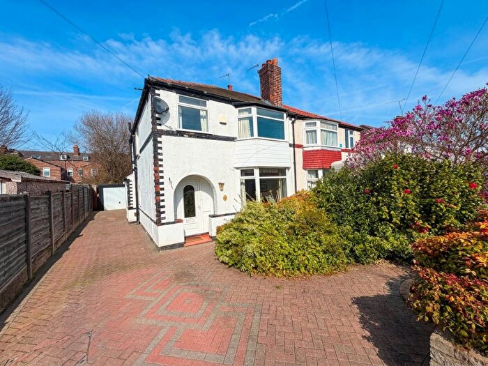 3 Bedroom Semi Detached House For Sale In Grasmere Road, Sale, M33
