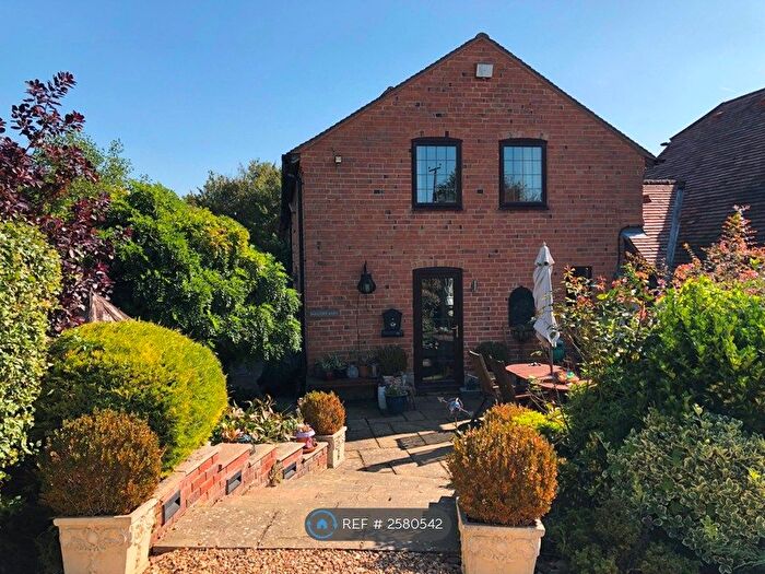 4 Bedroom Semi-Detached House To Rent In Wixford Road, Alcester, B50